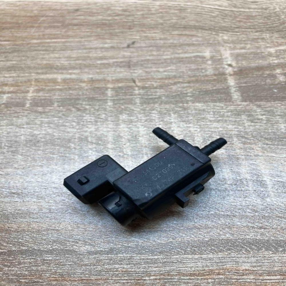 1742712 72234100  Turbo solenoid valve BMW 5 E39