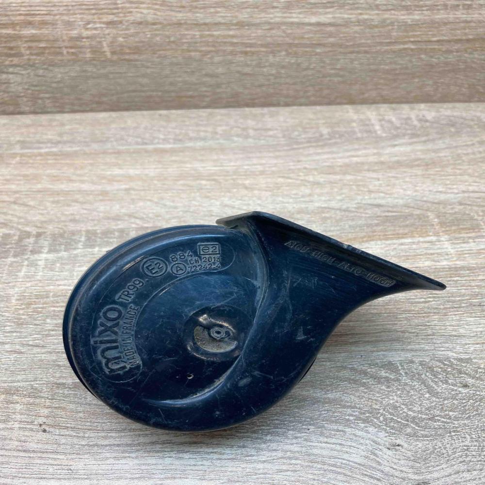 722424  TR99 Horn signal Volkswagen PASSAT B3