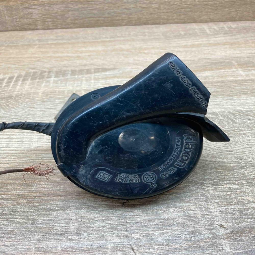 0091001  TR90 Horn signal Opel Vivaro