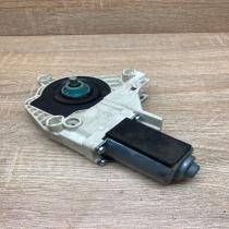 8T0959802B   Front door window regulator motor Audi A5 Sportback 8TA