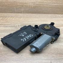 3D1959792 05074330  Front door window regulator motor Volkswagen Touareg I