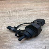1748875 02592 030  Valve vacuum BMW 7 E38