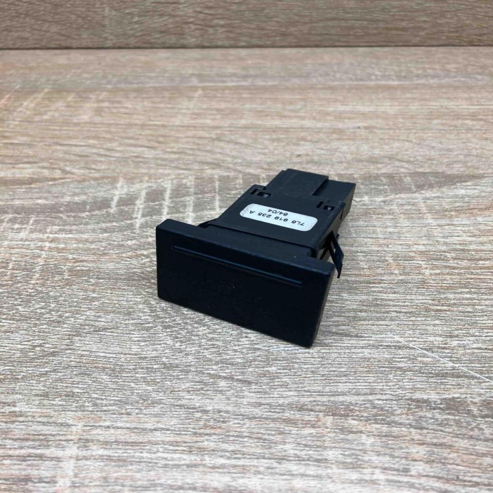 7L6919235A   Passenger airbag on/off switch Volkswagen Touareg I