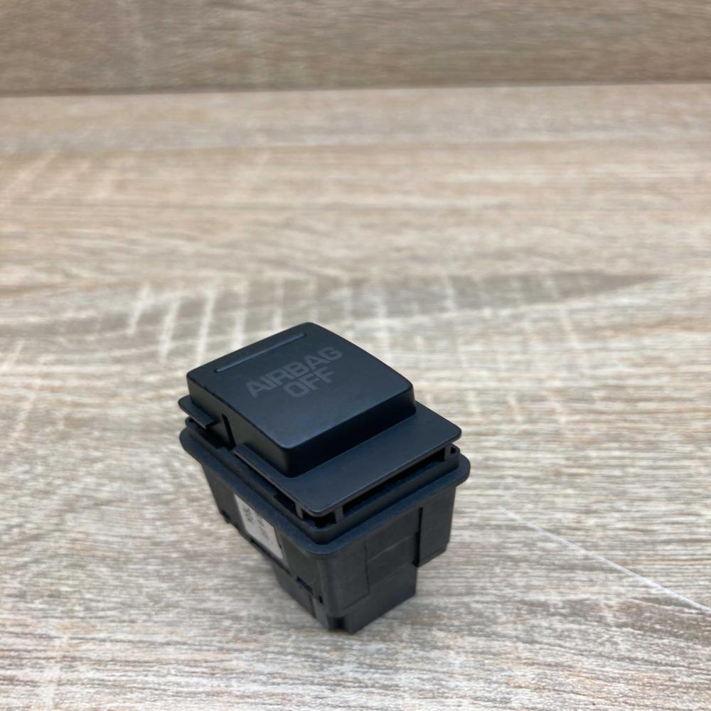 3U0919235   Passenger airbag on/off switch Peugeot 407