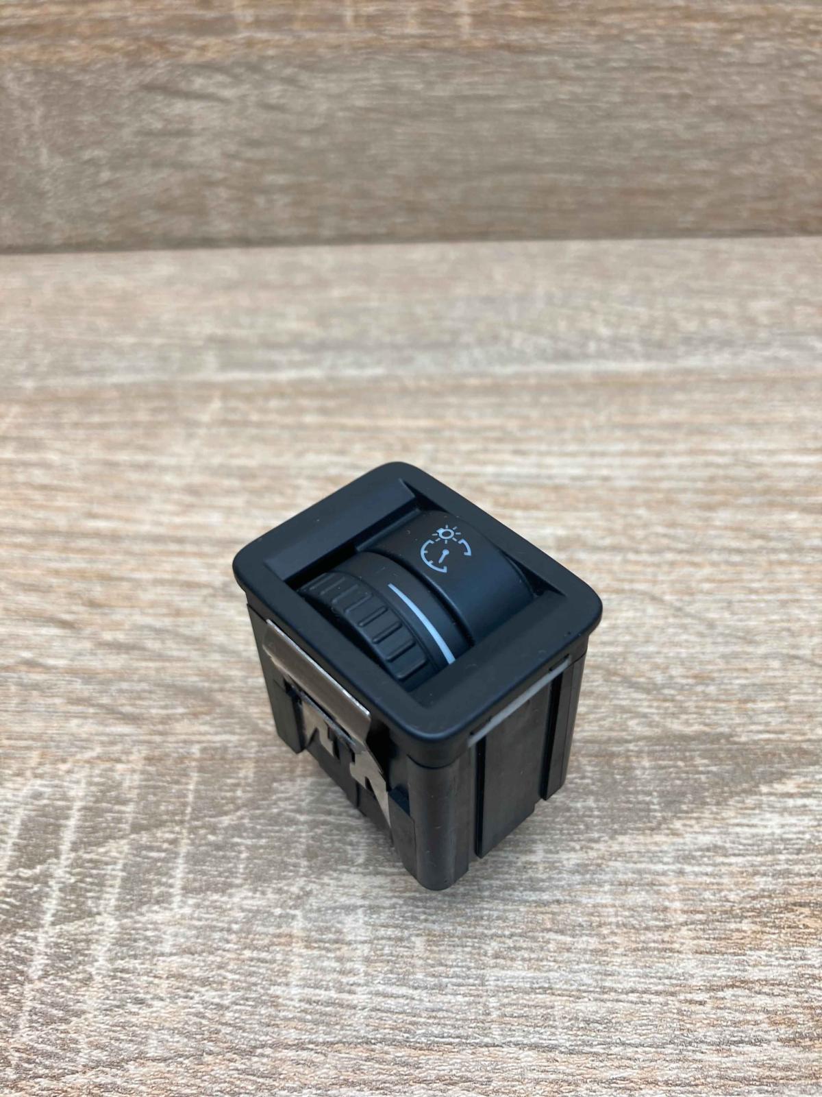 3C0941334A   Panel lighting control switch Volkswagen PASSAT B6