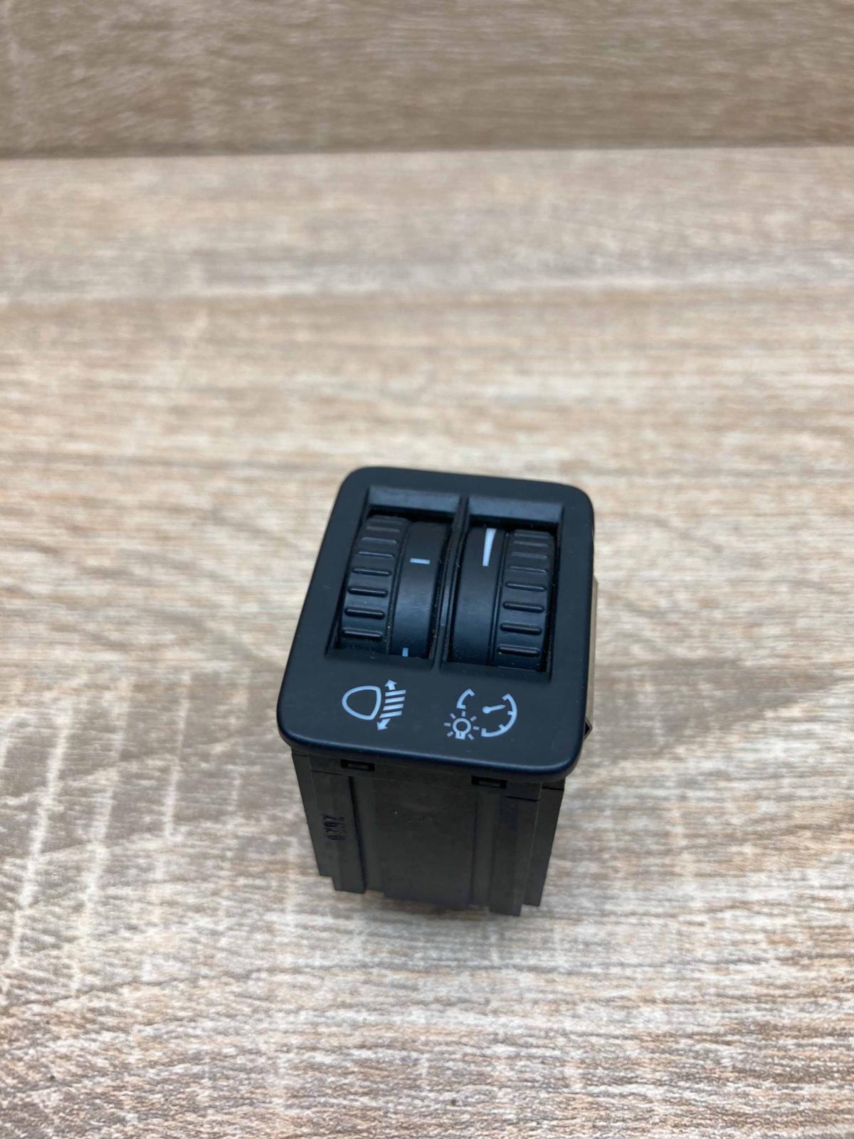 3C0941333A   Panel lighting control switch Volkswagen PASSAT B6
