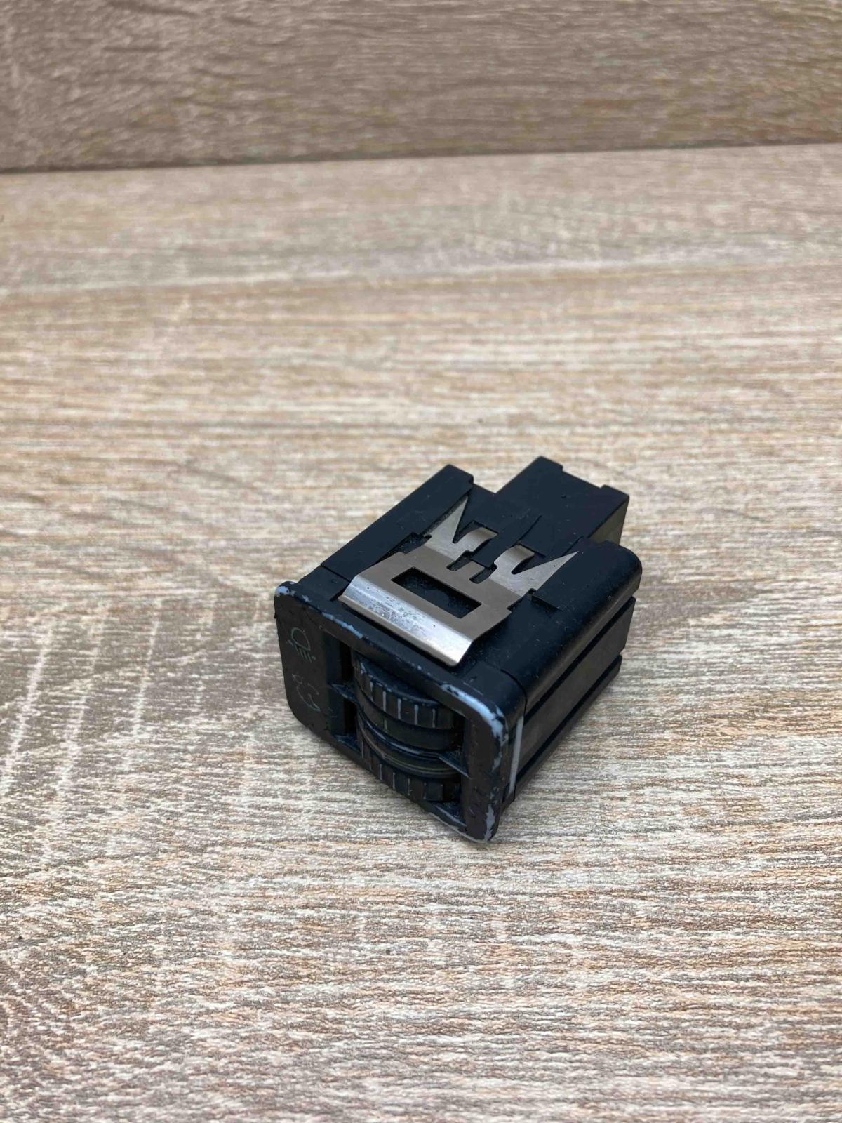 3C0941333   Headlight level height control switch Volkswagen PASSAT B6