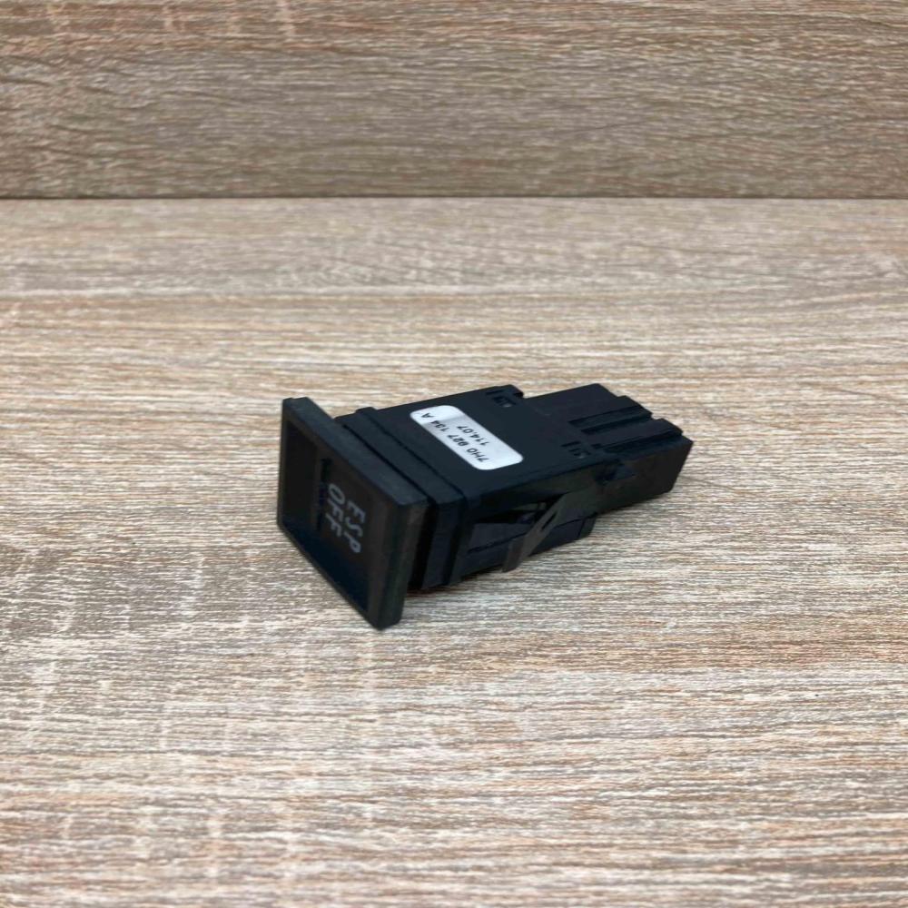 7H0927134A   ESP (stability program) switch Volkswagen Transporter - Caravelle T