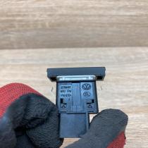 1Z0919235B   Passenger airbag on/off switch Skoda Octavia Mk2 (1Z)