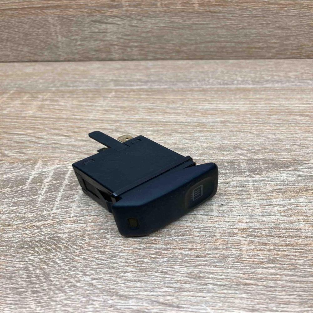 191959621B 501187  Windscreen/window heater switch Volkswagen Golf II