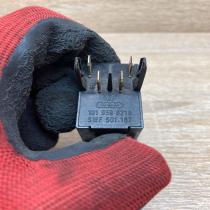 191959621B 501187  Windscreen/window heater switch Volkswagen Golf II
