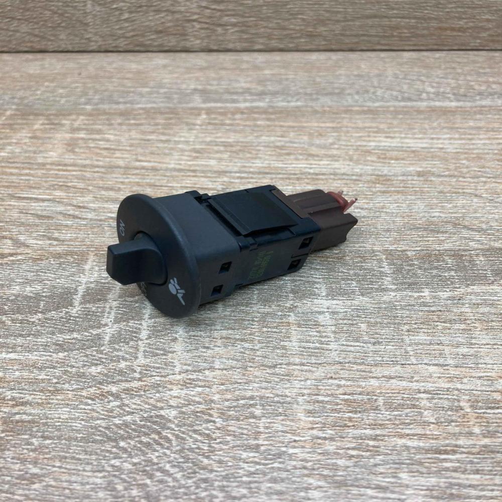 8200169589B  With Plug Passenger airbag on/off switch Renault Megane II