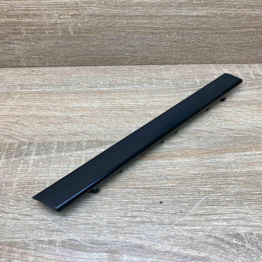 8185256   Dashboard glove box trim BMW 5 E39