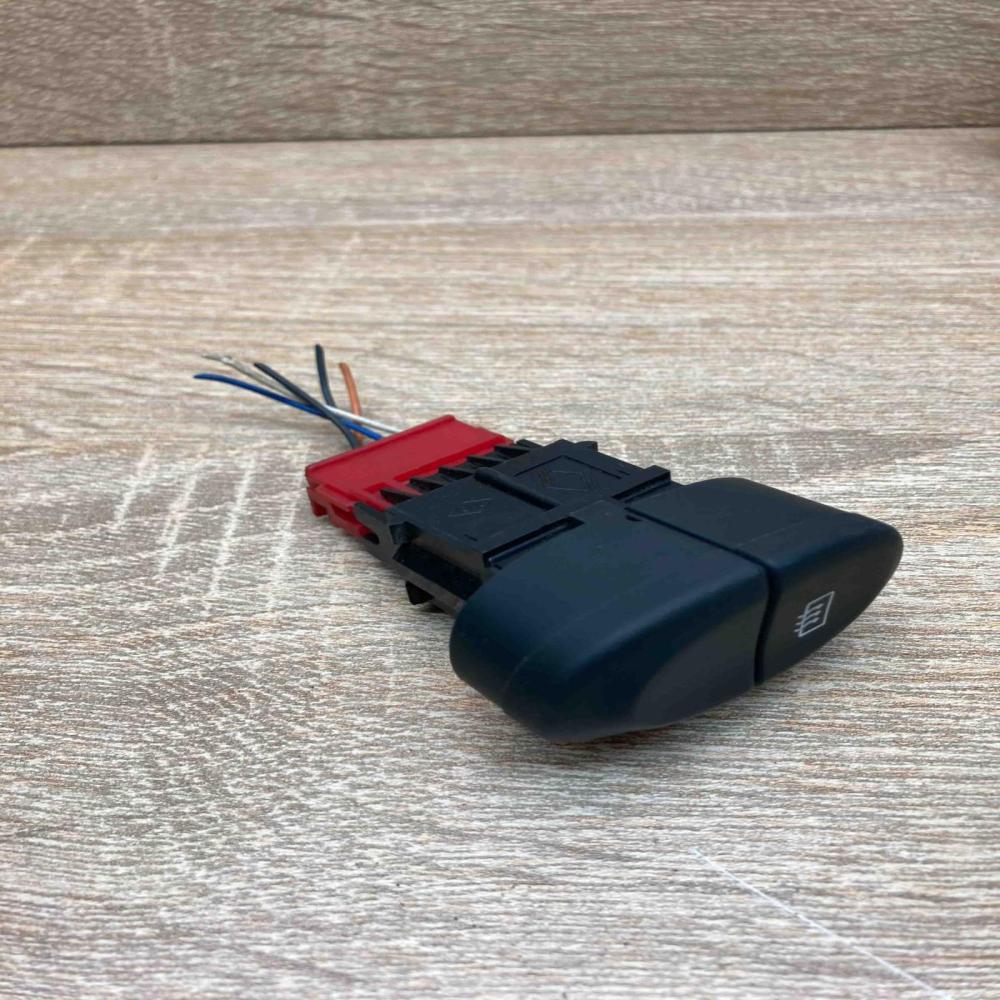 Renault Glass Heat Switch  With Plug Windscreen/window heater switch Renault Sce