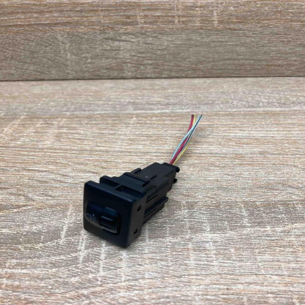 8415200030  With Plug Headlight level height control switch Toyota Yaris