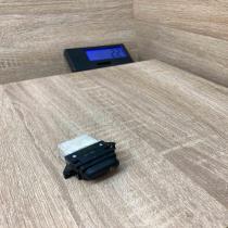 7700822677B   Electric window control switch Renault Laguna I