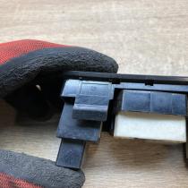 777669 183575  Wing mirror switch Toyota Avensis T250