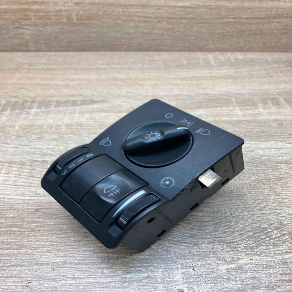 9116613 0524119  Light switch Opel Corsa C