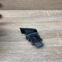 1M8D   Hazard light switch Volkswagen Polo IV 9N3