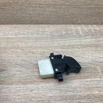 358 3F30   Electric window control switch Mazda 5