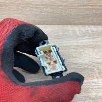 358 3F30   Electric window control switch Mazda 5