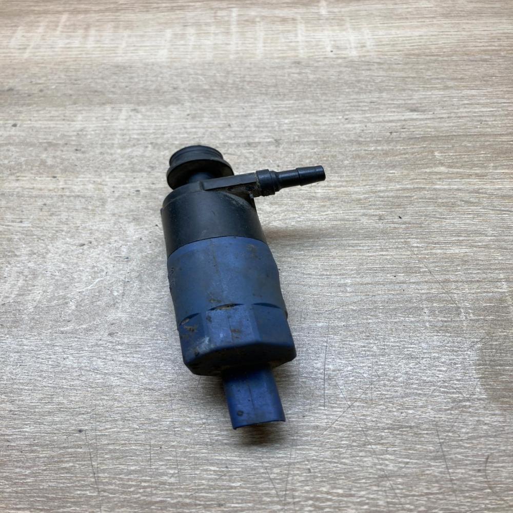 9641086680 9642218000  Windscreen/windshield washer pump Peugeot 407