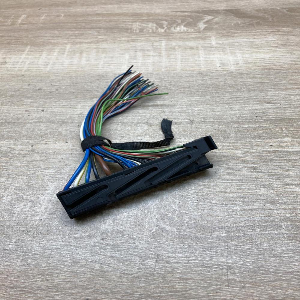 6925571   Plug wire BMW 5 F10 F11