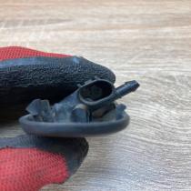 5M0955986  VD4 Windshield washer spray nozzle Volkswagen PASSAT B6