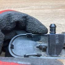 5M0955986  VD4 Windshield washer spray nozzle Volkswagen PASSAT B6