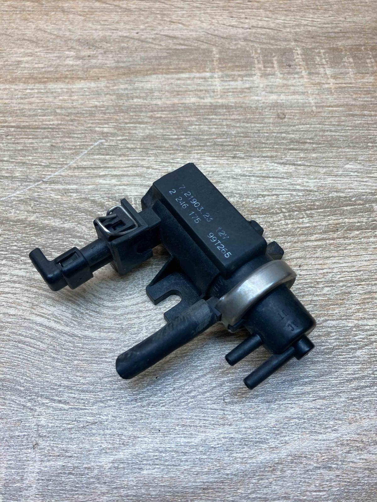 2246175 72190323 With Plug Turbo solenoid valve BMW 5 E39