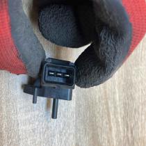 2244674   Air pressure sensor BMW 5 E39