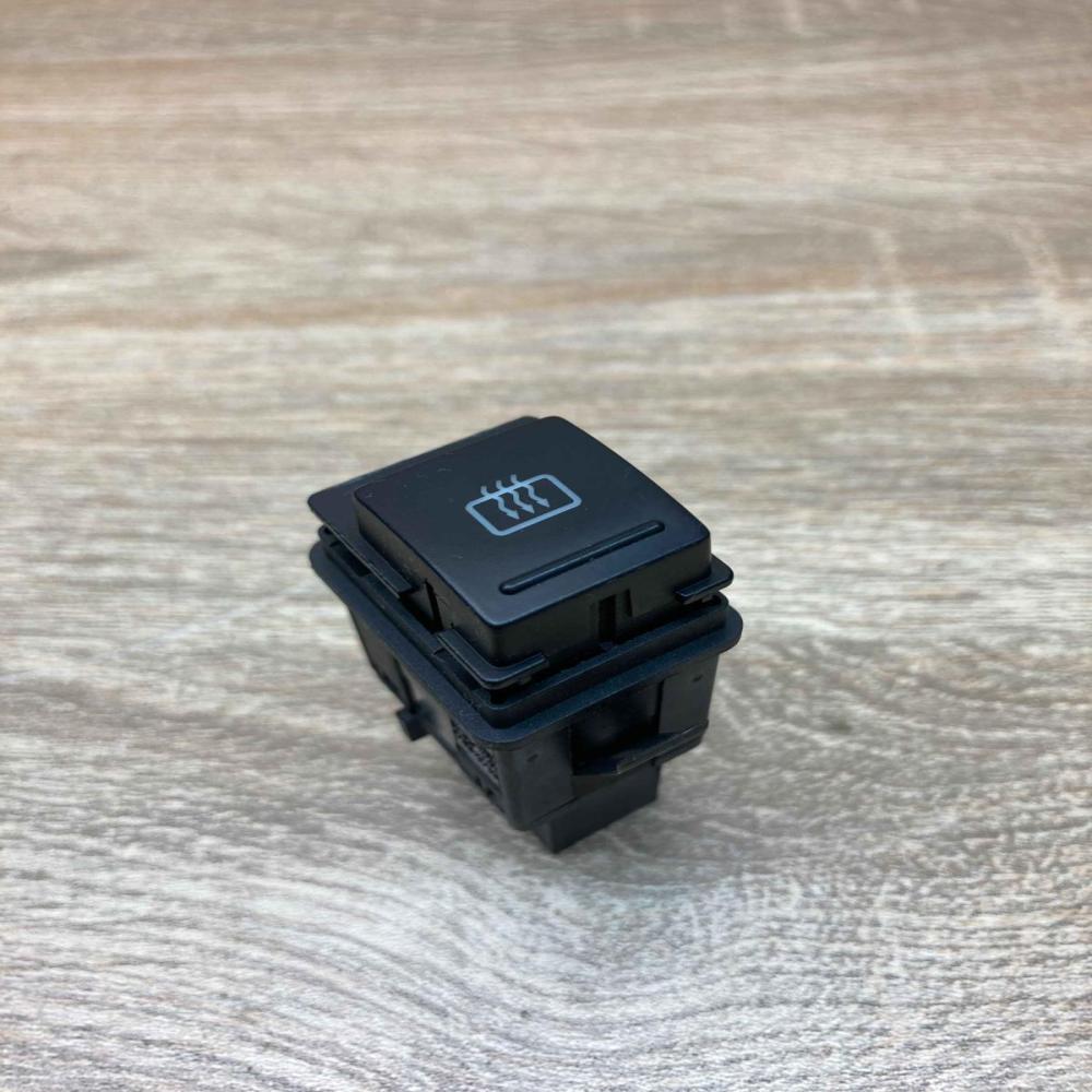 3U0959621A   Windscreen/window heater switch Skoda Superb B5 (3U)
