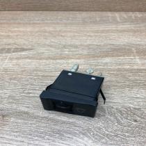 8A0941301   Headlight level height control switch Audi 80 90 S2 B4