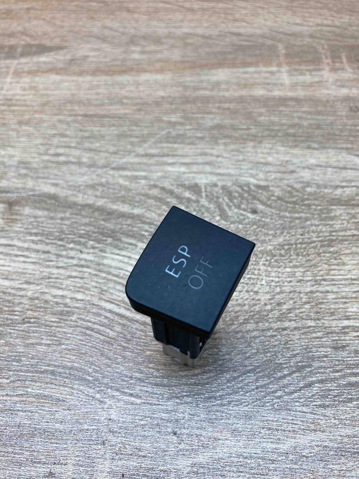 3C0927117   ESP (stability program) switch Volkswagen PASSAT B6