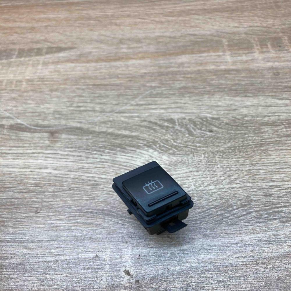 3U0959621A   Windscreen/window heater switch Skoda Superb B5 (3U)