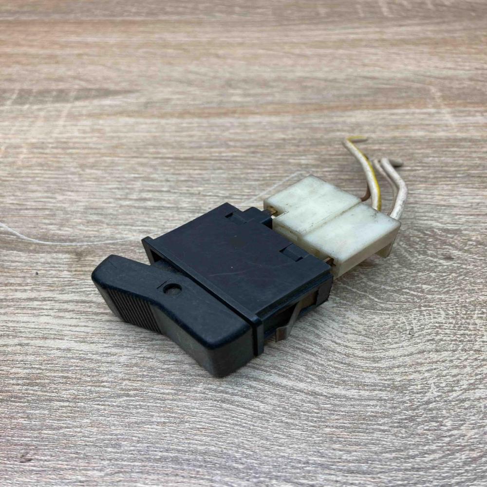 443941503D  With Plug Windscreen/window heater switch Audi 100 S4 C4