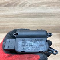 8E1820511B 0132801303  Air flap motor/actuator Audi A4 S4 B7 8E 8H