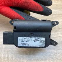 1K1907511C 0132801340 With Leg Air flap motor/actuator Skoda Superb B5 (3U)