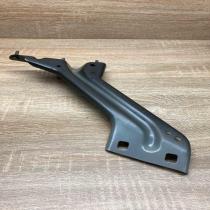 8R0821135   Fender mounting bracket Audi Q5 SQ5