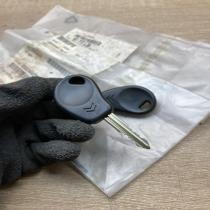 9170L8 9170 L8  Ignition key/card Citroen Saxo