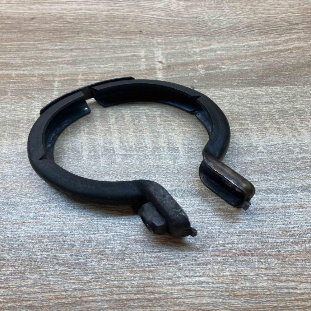 A2034900641   Muffler pipe connector clamp Mercedes-Benz C W203