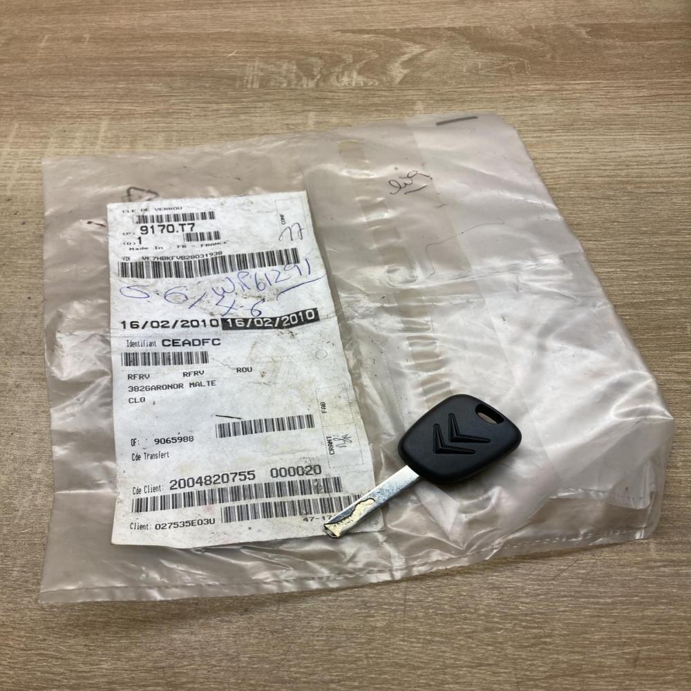 9170T7 9170 T7  Ignition key/card Citroen C4 I