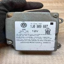 1J0909607 5WK4199  Airbag control unit/module Volkswagen PASSAT B5