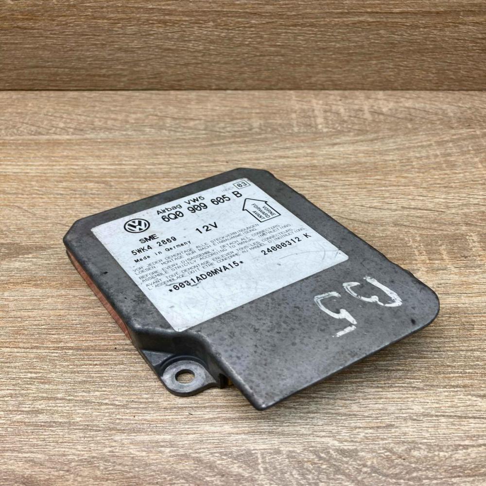 6Q0909605B 5WK42869  Airbag control unit/module Volkswagen PASSAT B5.5