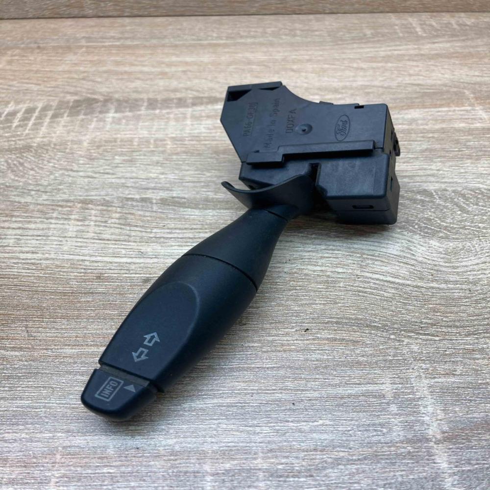 1S7T 13335 BD   Indicator stalk Ford Mondeo Mk III