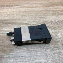 3B0963563A   Seat heating switch Volkswagen PASSAT B5.5