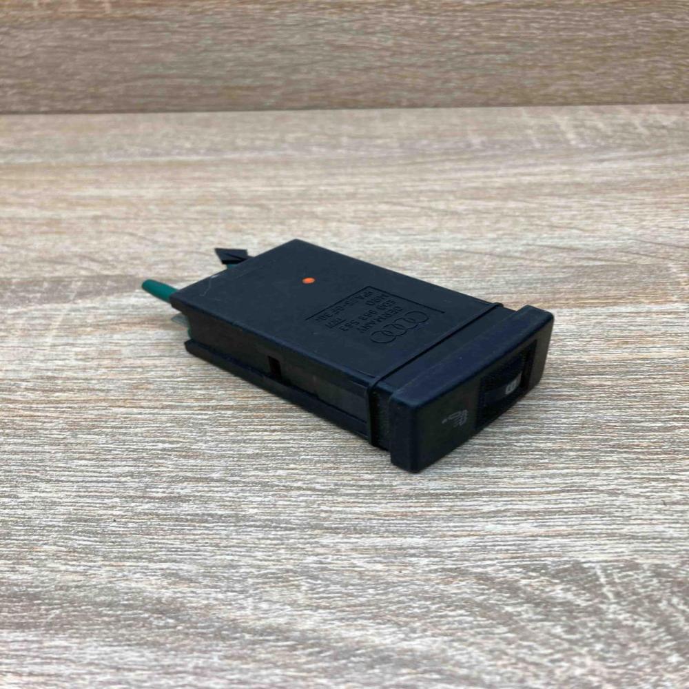 8D0963563   Seat heating switch Audi A4 S4 B5 8D