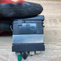 3B0963563C   Seat heating switch Volkswagen PASSAT B5.5
