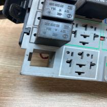 90589965  No plug socket Fuse module Opel Zafira A