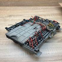 90589965  No plug socket Fuse module Opel Zafira A